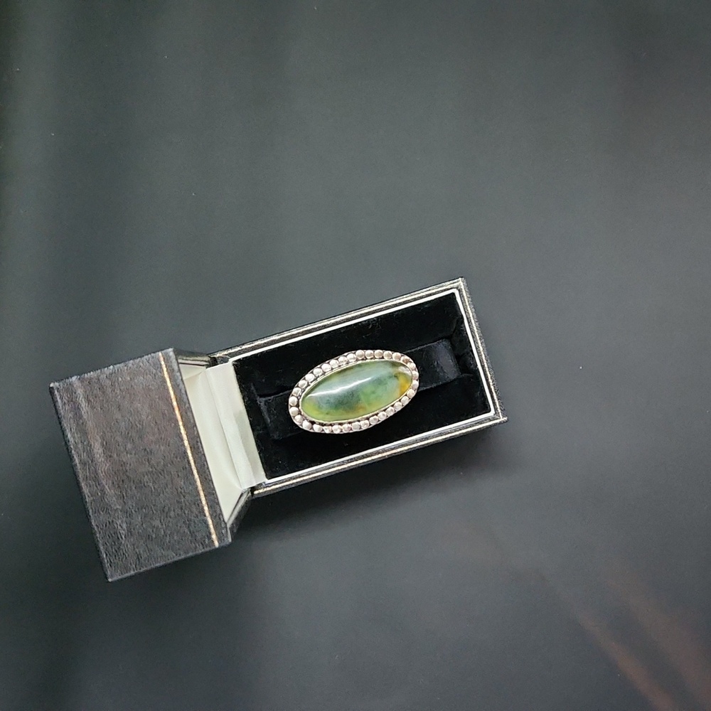 Oversized Green Stone Set in Sterling Silver Ring - Picture 2 of 6
